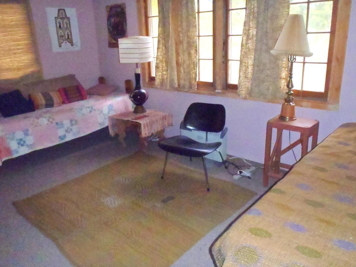 Ocho Guesthouse & Weaver'S Studio Espanola Kültér fotó